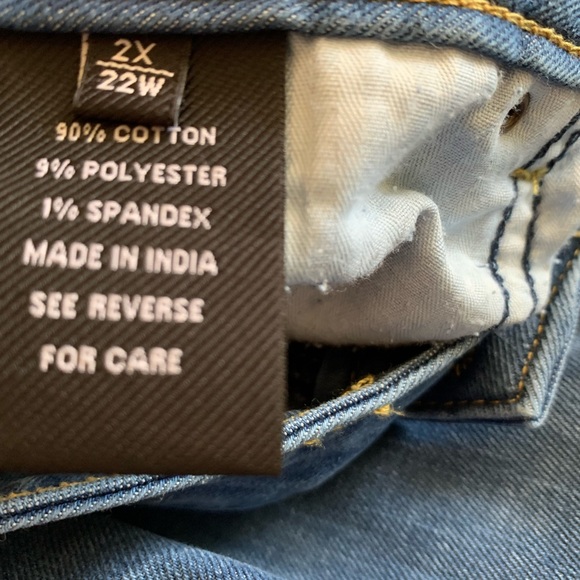 Girlfriend Jeans - Picture 3 of 5